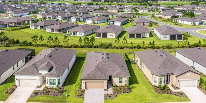 home-buyers-are-backing-out-of-deals-at-the-highest-rate-in-a-year-as-surging-mortgage-rates-slam-the-housing-market theinvestment.socialwits.in