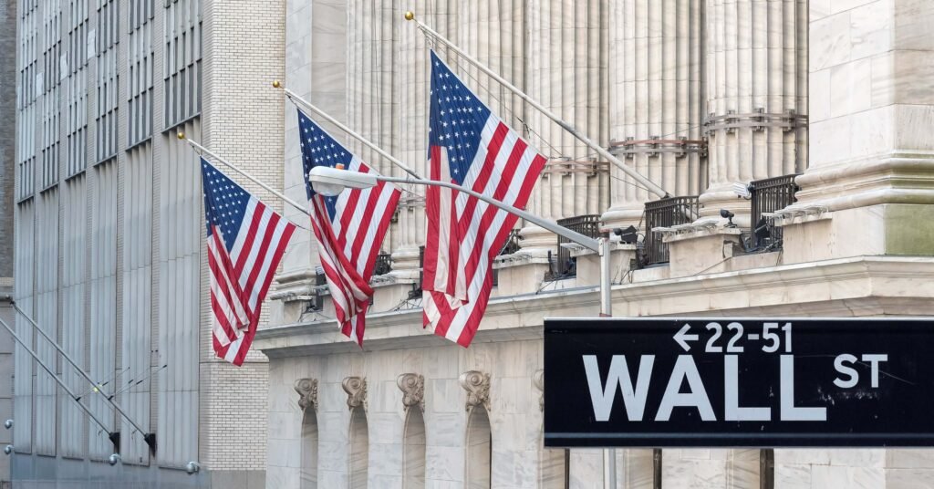topic_wallstreet-926069614 theinvestment.socialwits.in